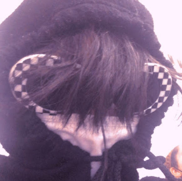 Meet your Posher, Adam!! - Picture 1 of 1